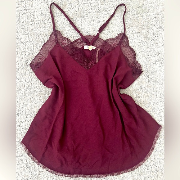 Lace trim camisole tank top - Picture 1 of 5